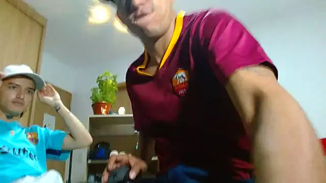 Snapshot of skinny23cm chatting on October 1, 2025, 10:41 am skinny23cm online show from October 1, 2025, 10:41 am