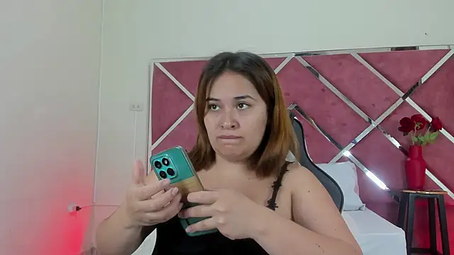 sara-lopez1 online show from September 26, 2025, 11:39 am