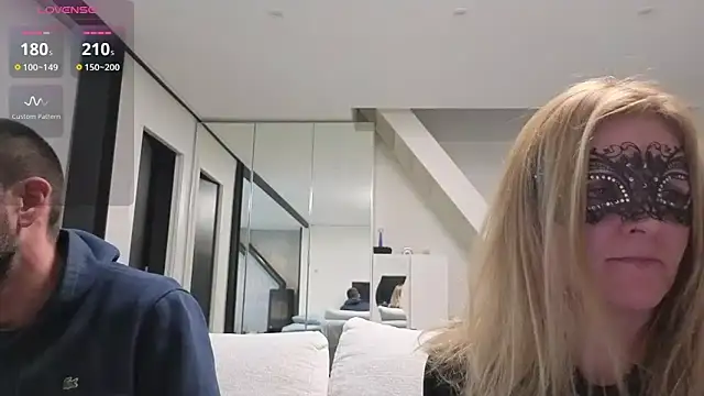 bellemasquer online show from December 2, 2025, 10:00 pm