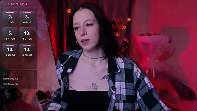 Snapshot of sex_tezzi chatting on October 31, 2025, 9:43 pm sex tezzi online show from October 31, 2025, 9:43 pm