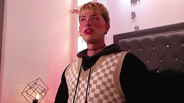 Snapshot of OzorioDany chatting on September 19, 2025, 3:21 am OzorioDany online show from September 19, 2025, 3:21 am