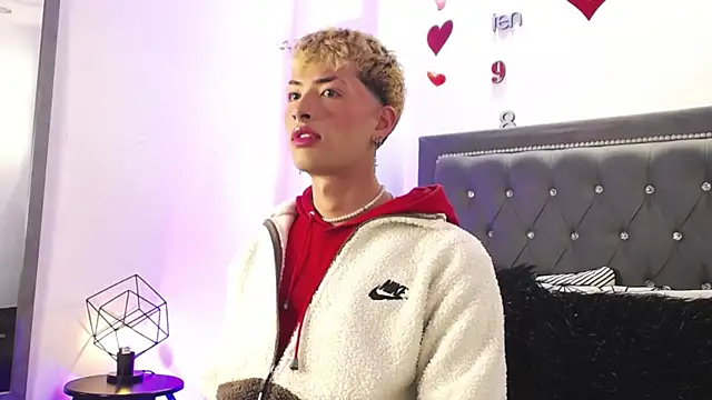 Snapshot of OzorioDany chatting on September 20, 2025, 3:33 am OzorioDany online show from September 20, 2025, 3:33 am