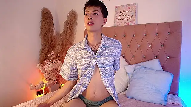 Snapshot of OzorioDany chatting on February 3, 2026, 6:22 am OzorioDany online show from February 3, 2026, 6:22 am