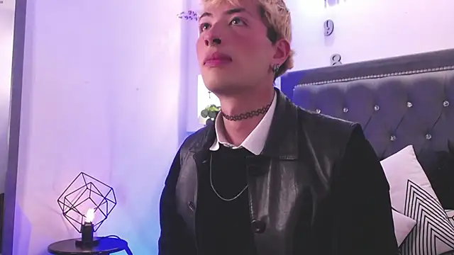 Snapshot of OzorioDany chatting on September 18, 2025, 3:42 am OzorioDany online show from September 18, 2025, 3:42 am