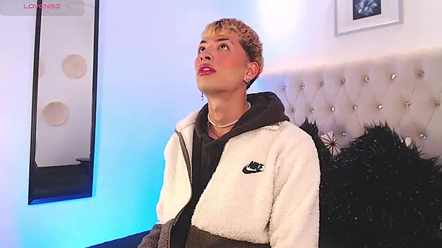 Snapshot of OzorioDany chatting on September 24, 2025, 3:35 am OzorioDany online show from September 24, 2025, 3:35 am