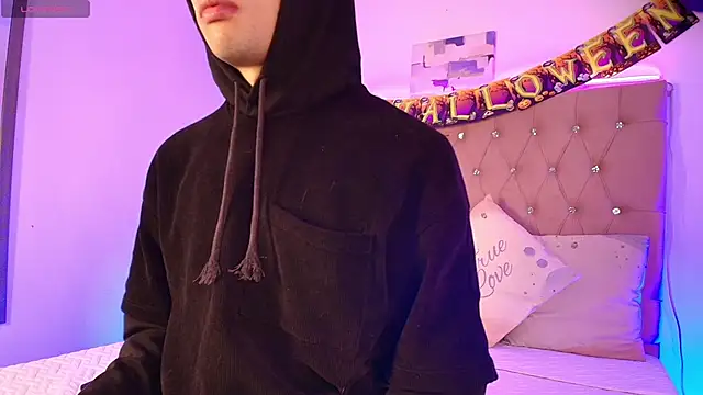 Snapshot of OzorioDany chatting on October 21, 2025, 3:28 am OzorioDany online show from October 21, 2025, 3:28 am