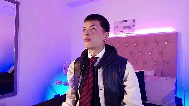 OzorioDany online show from November 6, 2025, 3:43 am