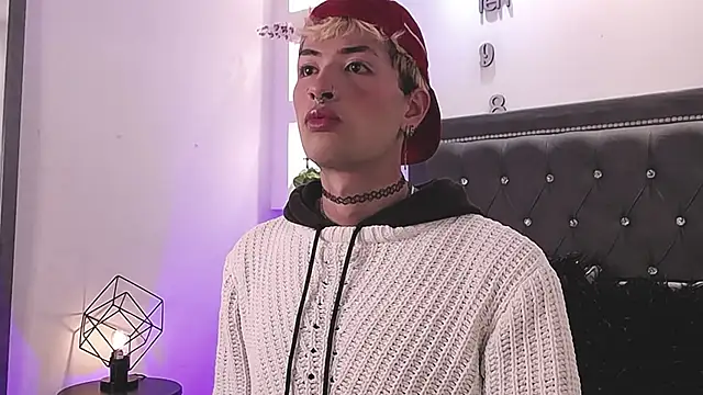 Snapshot of OzorioDany chatting on September 15, 2025, 4:02 am OzorioDany online show from September 15, 2025, 4:02 am