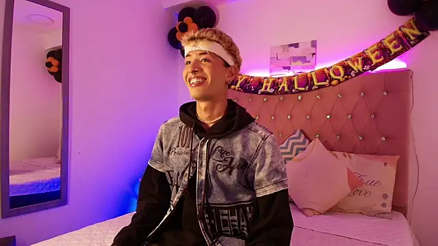 Snapshot of OzorioDany chatting on October 15, 2025, 3:38 am OzorioDany online show from October 15, 2025, 3:38 am