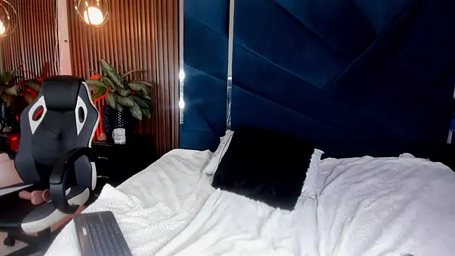 Snapshot of EmilyDuran_ chatting on September 18, 2025, 2:36 am EmilyDuran online show from September 18, 2025, 2:36 am