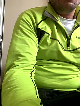 Snapshot of milenski74 chatting on December 16, 2025, 10:41 am milenski74 online show from December 16, 2025, 10:41 am