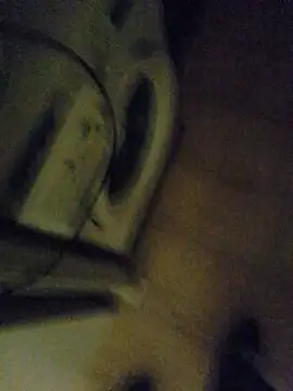 Snapshot of milenski74 chatting on February 18, 2026, 9:33 pm milenski74 online show from February 18, 2026, 9:33 pm