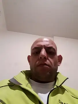 Snapshot of milenski74 chatting on December 15, 2025, 10:26 pm milenski74 online show from December 15, 2025, 10:26 pm