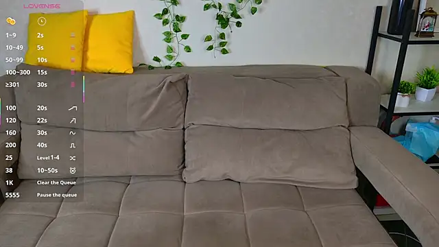 Roxy Sunnny online show from November 25, 2025, 9:20 am