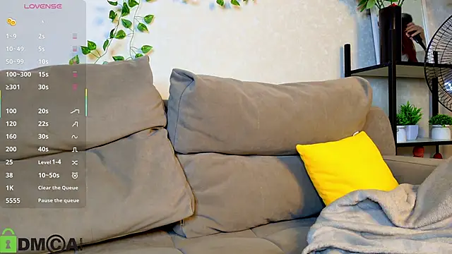 Roxy Sunnny online show from October 31, 2025, 9:28 am