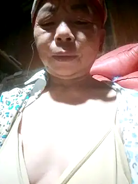 Snapshot of VangLe73 chatting on September 15, 2025, 9:04 pm VangLe73 online show from September 15, 2025, 9:04 pm