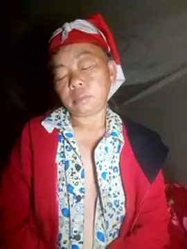 Snapshot of VangLe73 chatting on October 19, 2025, 8:55 pm VangLe73 online show from October 19, 2025, 8:55 pm