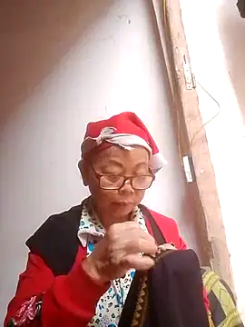 Snapshot of VangLe73 chatting on September 30, 2025, 6:19 am VangLe73 online show from September 30, 2025, 6:19 am