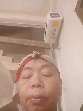 Snapshot of VangLe73 chatting on September 13, 2025, 12:16 pm VangLe73 online show from September 13, 2025, 12:16 pm