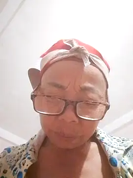 Snapshot of VangLe73 chatting on September 27, 2025, 1:06 pm VangLe73 online show from September 27, 2025, 1:06 pm