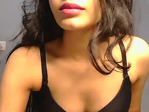 Tanvi Angel online show from January 18, 2026, 4:05 am