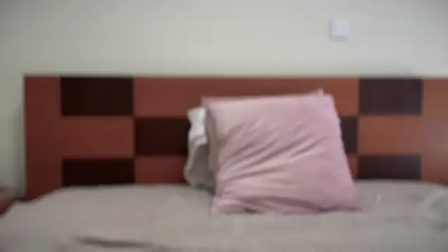 Reddgiirl online show from November 7, 2025, 10:20 am