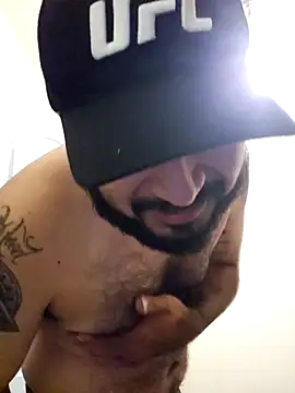 Snapshot of Lb228w chatting on October 29, 2025, 2:43 am Lb228w online show from October 29, 2025, 2:43 am