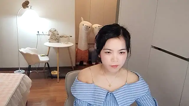 XiaoAnQi online show from November 10, 2025, 12:32 pm