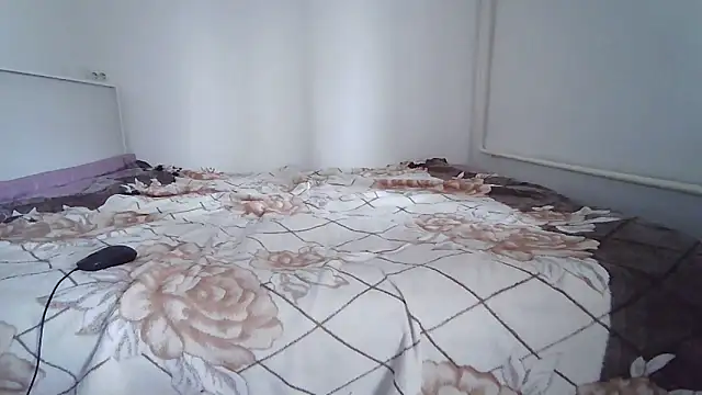 sakuradelreina online show from April 4, 2026, 4:19 am