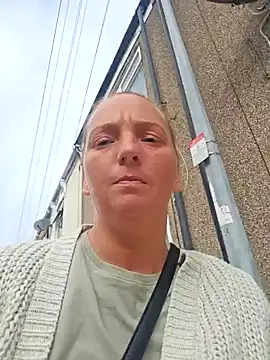 Snapshot of JustYourNormalCouple chatting on September 24, 2025, 10:33 am JustYourNormalCouple online show from September 24, 2025, 10:33 am