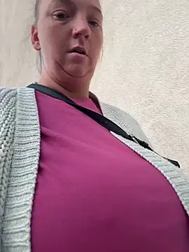 Snapshot of JustYourNormalCouple chatting on September 26, 2025, 7:59 am JustYourNormalCouple online show from September 26, 2025, 7:59 am