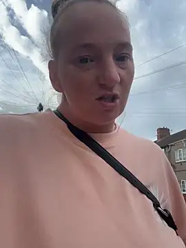 Snapshot of JustYourNormalCouple chatting on October 7, 2025, 8:04 am JustYourNormalCouple online show from October 7, 2025, 8:04 am