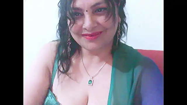 Indiansweetness77 online show from October 31, 2025, 8:00 am