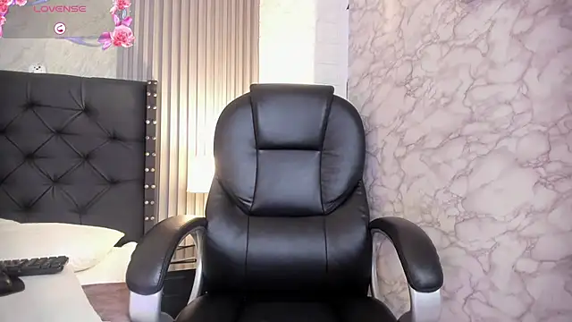 andrea  hills online show from September 11, 2025, 7:14 pm