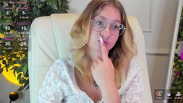 Snapshot of Nerissa_xo chatting on October 4, 2025, 9:05 pm Nerissa xo online show from October 4, 2025, 9:05 pm