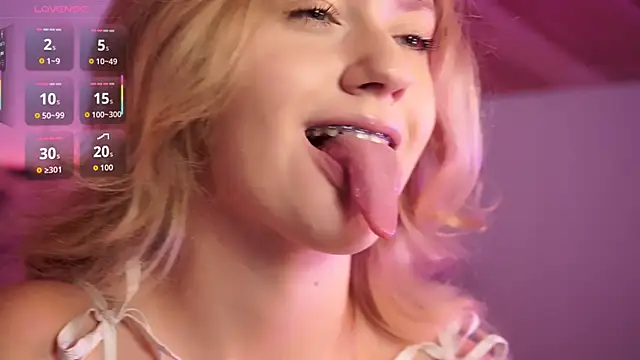 Snapshot of Nerissa_xo chatting on October 10, 2025, 8:09 pm Nerissa xo online show from October 10, 2025, 8:09 pm