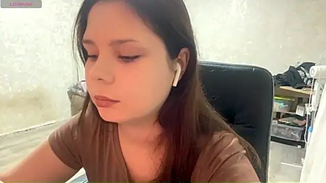 Purekittyshy online show from September 8, 2025, 3:33 pm