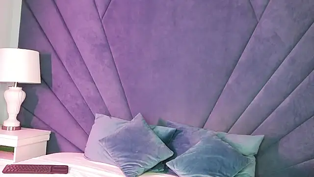 Snapshot of Evelisse chatting on February 28, 2026, 4:56 am Evelisse online show from February 28, 2026, 4:56 am