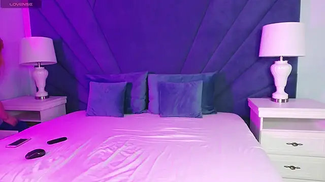 Snapshot of Evelisse chatting on September 18, 2025, 4:04 am Evelisse online show from September 18, 2025, 4:04 am