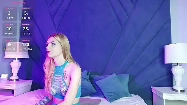 Snapshot of Evelisse chatting on October 1, 2025, 7:13 am Evelisse online show from October 1, 2025, 7:13 am