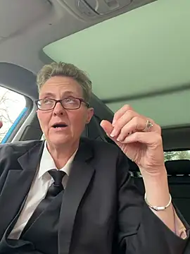 Curvy-Jinx online show from April 2, 2026, 10:22 am