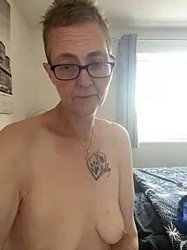 Snapshot of Curvy-Jinx chatting on September 29, 2025, 7:48 am Curvy-Jinx online show from September 29, 2025, 7:48 am