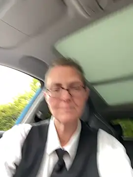 Snapshot of Curvy-Jinx chatting on September 26, 2025, 9:49 am Curvy-Jinx online show from September 26, 2025, 9:49 am