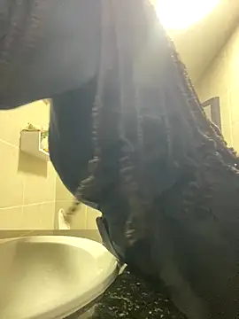 Snapshot of VictoriaKroft chatting on October 16, 2025, 12:24 pm VictoriaKroft online show from October 16, 2025, 12:24 pm