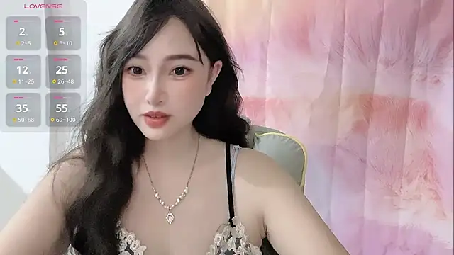 Crush-7ii online show from September 12, 2025, 2:17 pm