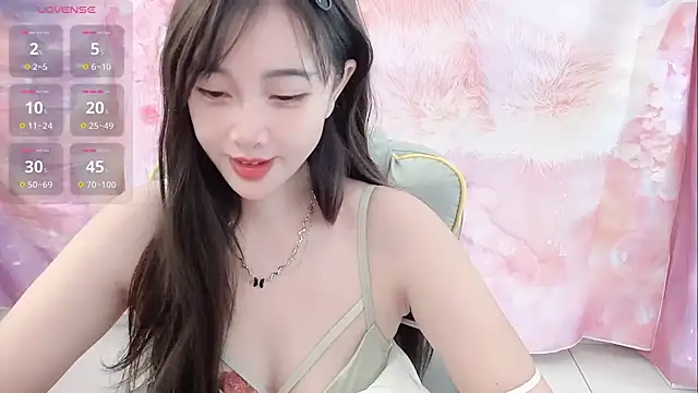 Crush-7ii online show from February 23, 2026, 4:03 am