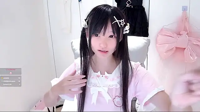xiaoxia baby online show from September 12, 2025, 2:28 pm