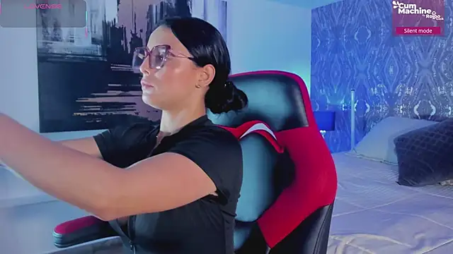 Snapshot of MartinaRizzi chatting on February 2, 2026, 8:19 pm MartinaRizzi online show from February 2, 2026, 8:19 pm