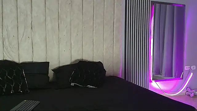 Snapshot of rachell_owen chatting on October 3, 2025, 4:58 am rachell owen online show from October 3, 2025, 4:58 am