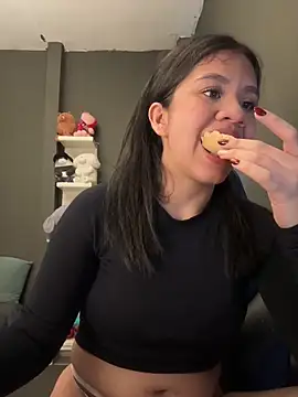 Snapshot of alhaana_ chatting on October 31, 2025, 11:22 pm alhaana  online show from October 31, 2025, 11:22 pm